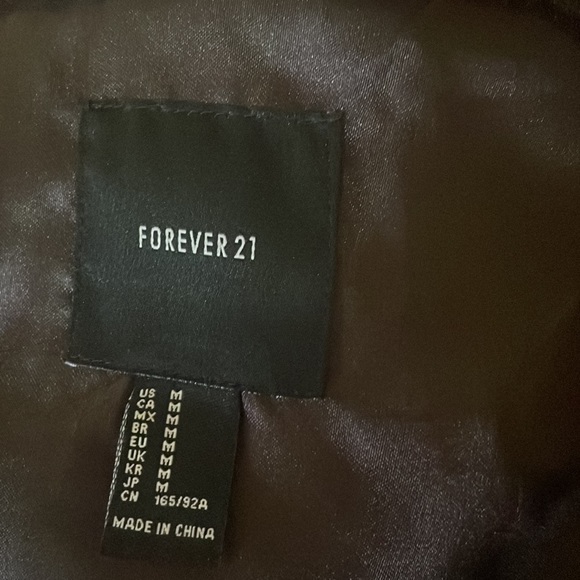 🔥Cropped faux fur jacket🔥 All offers welcome - Picture 4 of 4